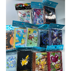 300 PTS - Sleeves Officielles Pokémon Center (Modèle Aléatoire)